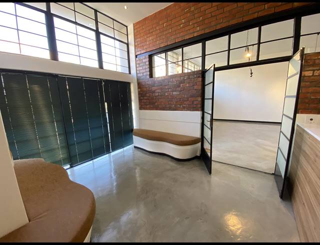 370M² OFFICE TO LET IN GARDENS